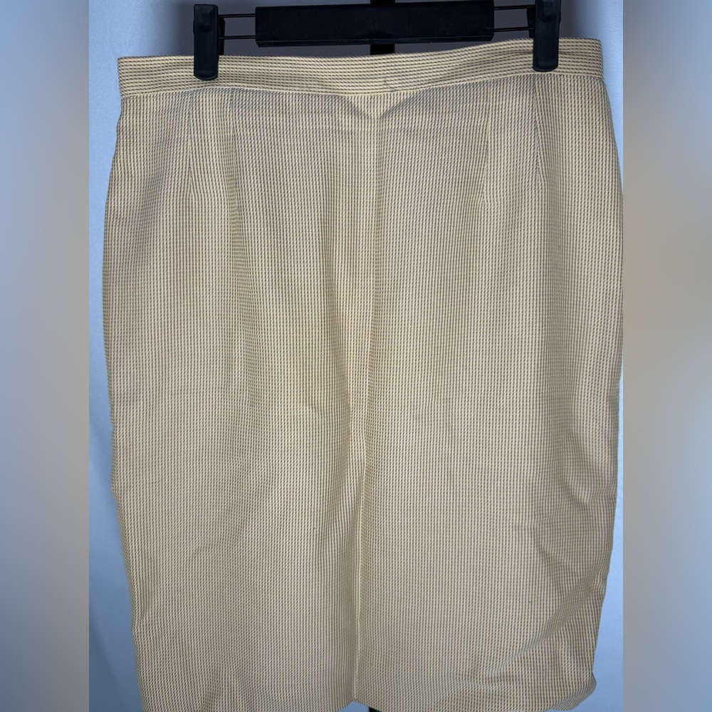 Giorgio Armani Beige Pencil Skirt